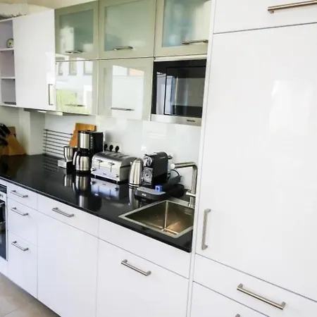 Strandhaus Moewenberg App. 77 Апартаменты Шарбойц